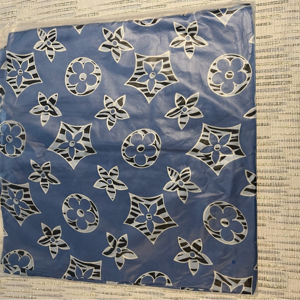 🩵💙 NEW Blue Patterned Scarf